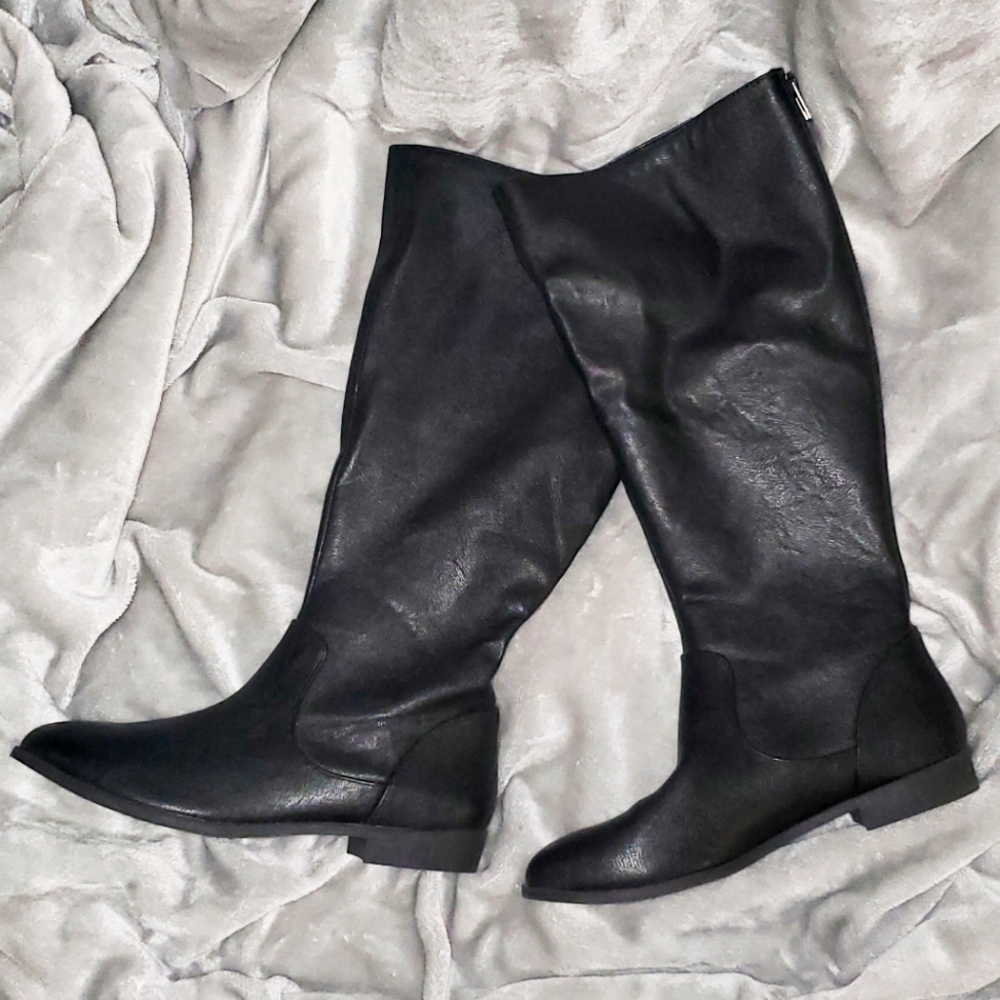 American Eagle Boots, size 8, Black